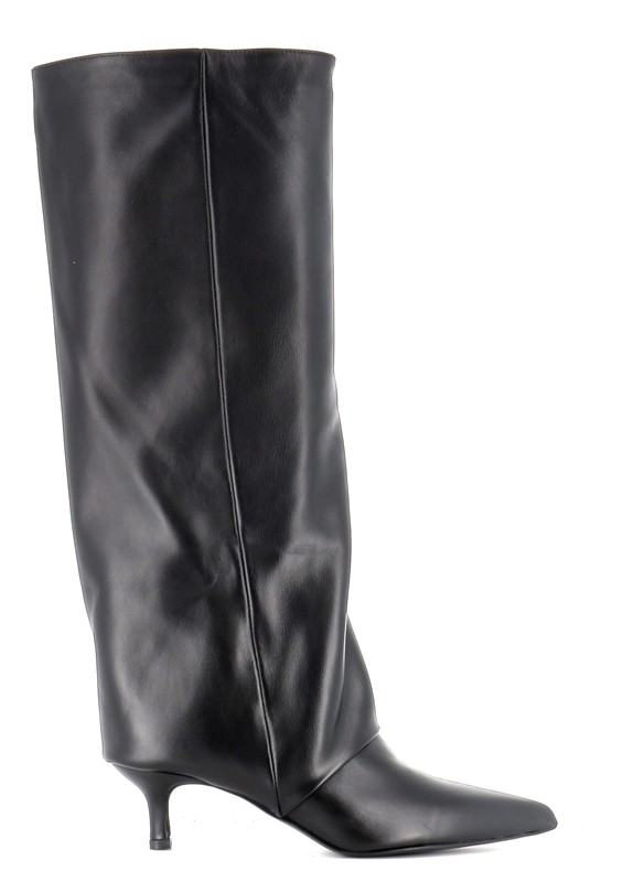 BOTTES