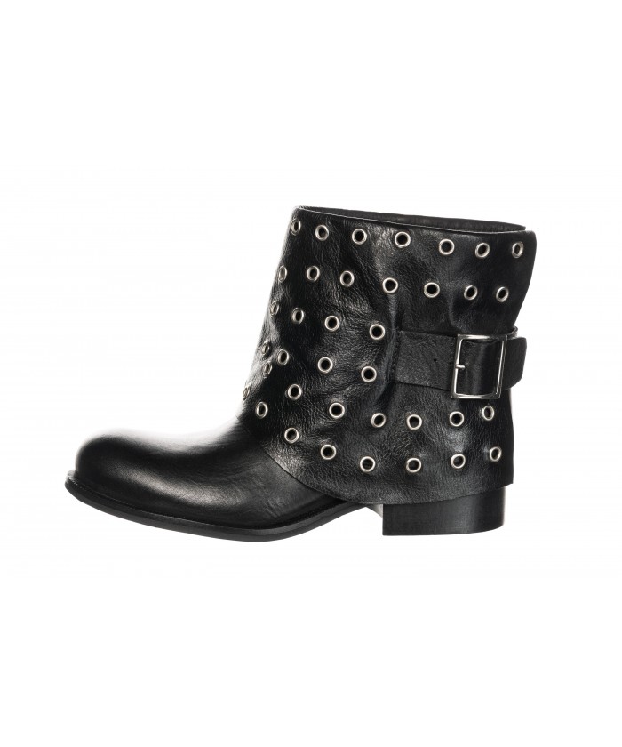 BOOTS  CUIR NOIR A RIVET