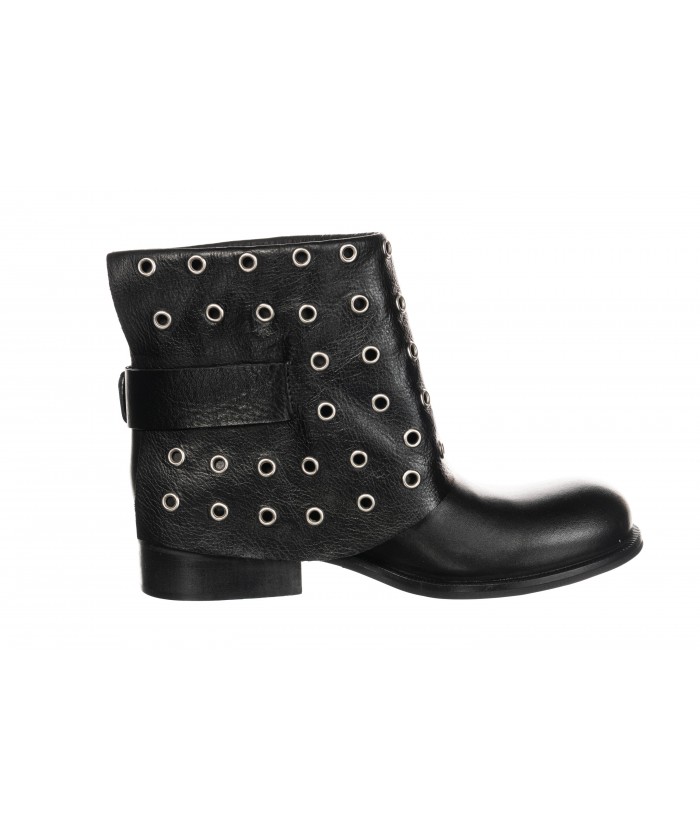 BOOTS  CUIR NOIR A RIVET