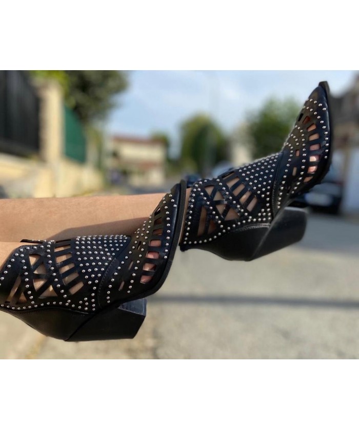 Bottine Ajouree Cuir Noir Cloute