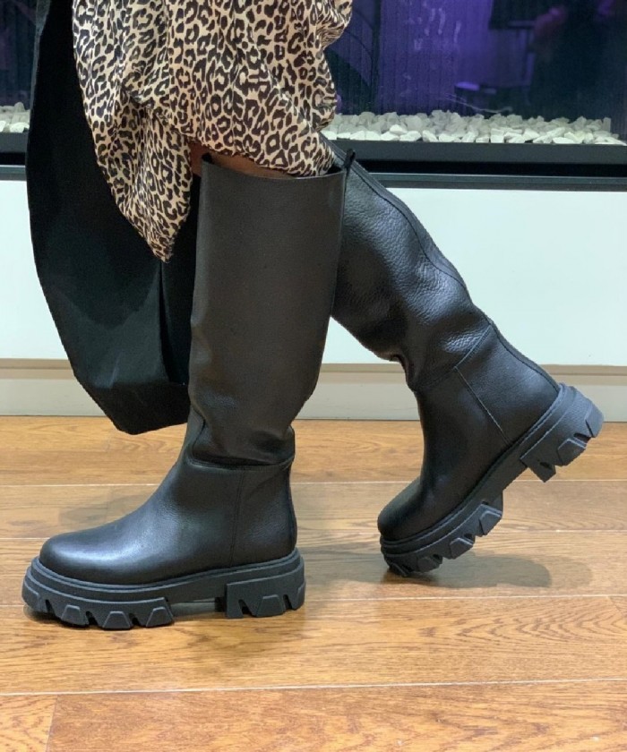 The boots 2020 la semelle fa on Prada dont tout le monde s arrache