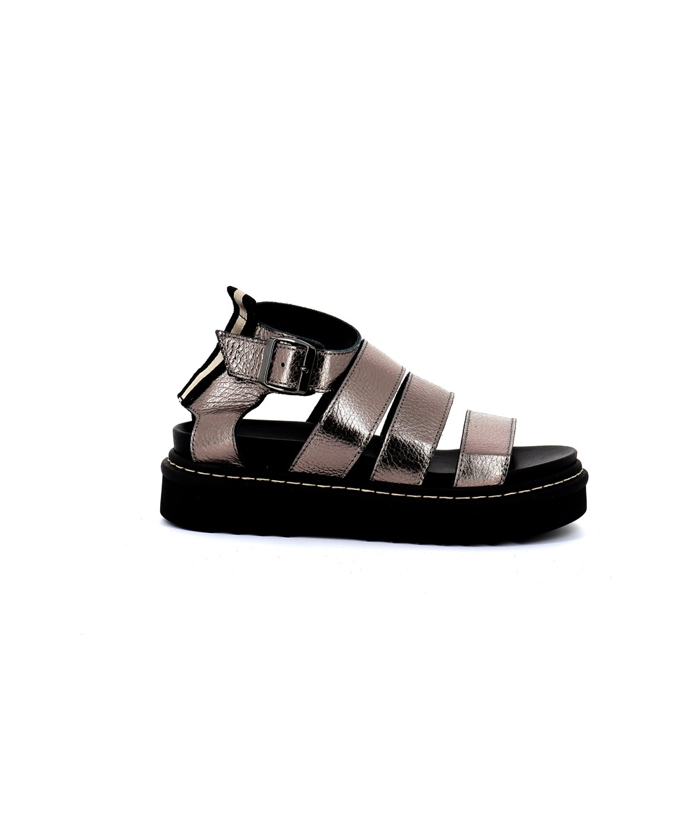 Sandales cuir italienne femme sale