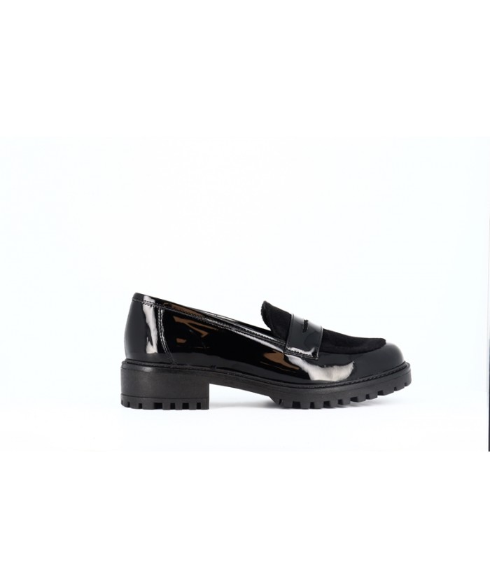 MOCASSIN VERNIS NOIR POULAIN